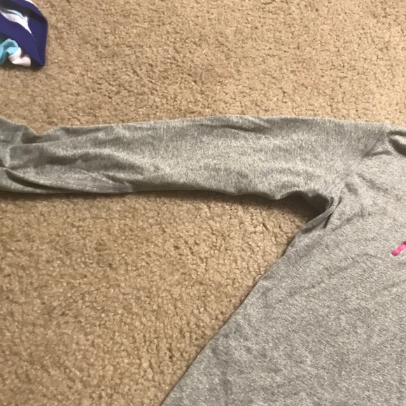 Nike girls active shirt GOOD CONDITION - Picture 2 of 3